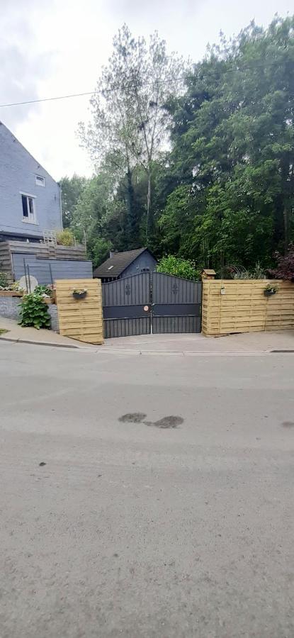 La P'Tite Maison Шарлеруа Экстерьер фото