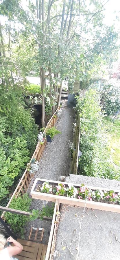 La P'Tite Maison Шарлеруа Экстерьер фото