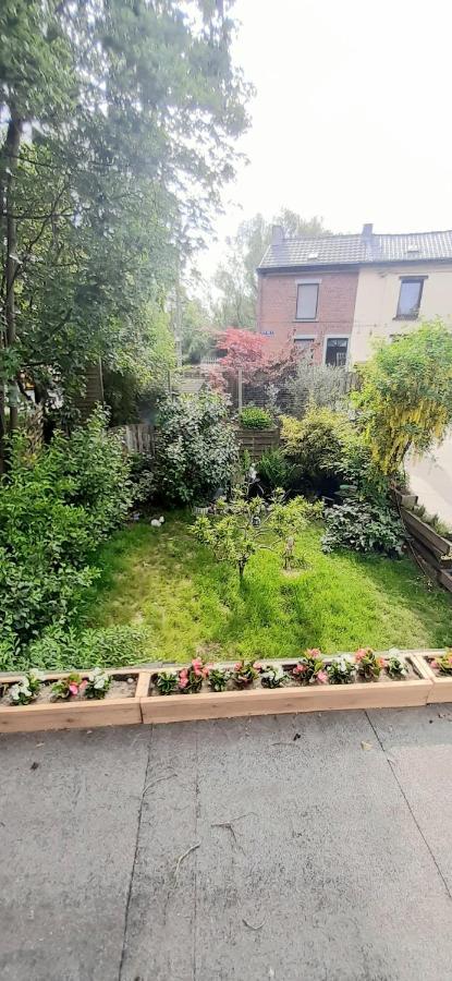 La P'Tite Maison Шарлеруа Экстерьер фото